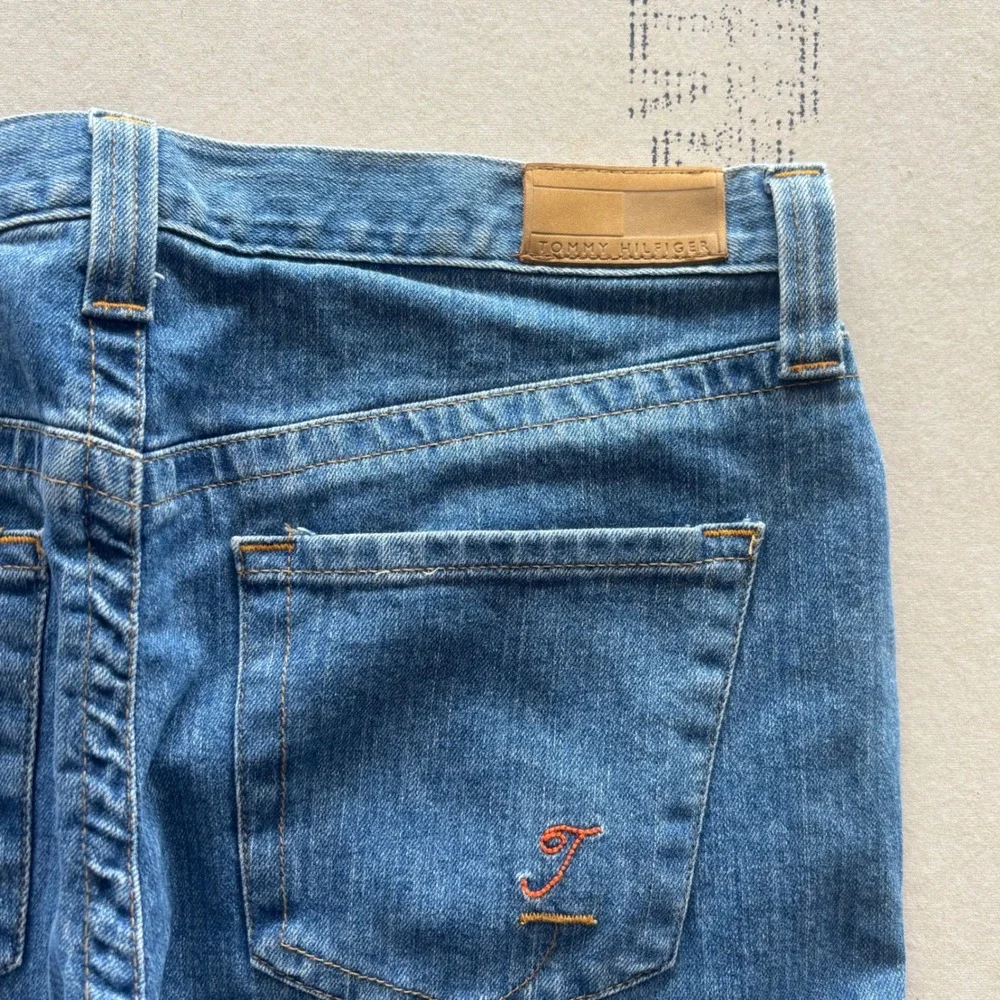 Y2K Tommy Hilfiger Bootcut low-rise jeans